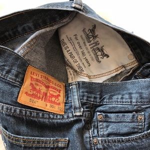 Levi's Shorts - Levi's 514 Distressed & Destroyed Frayed Shorts Levi's Shorts - Levi's 514 Distressed & Destroyed Frayed Shorts